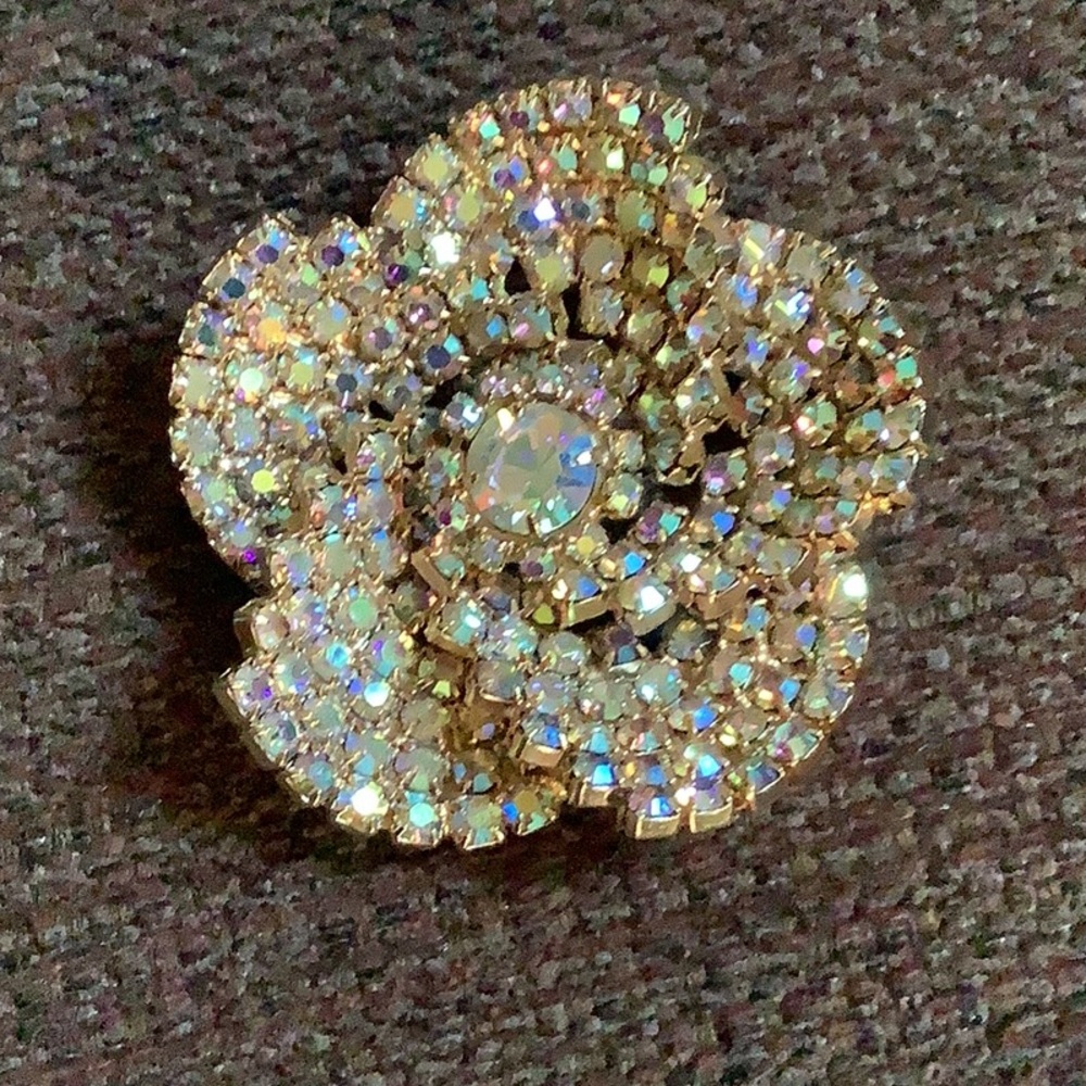 Beautiful  large colored crystal rhinestone brooch